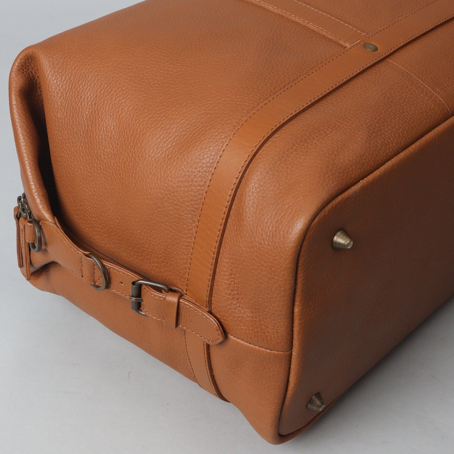 Runway Leather Travel Bag - Camel